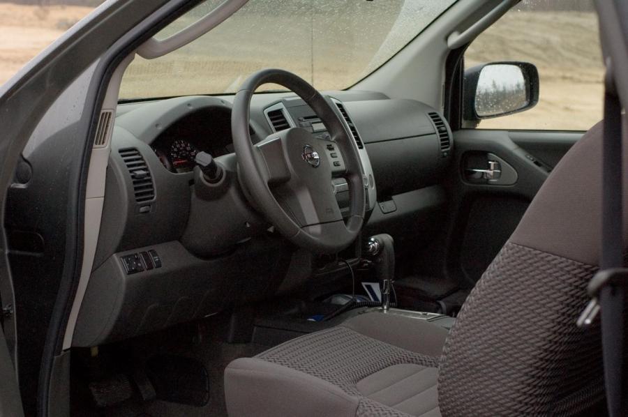  Nissan Frontier 2009 года  (фото 47 из 65)
